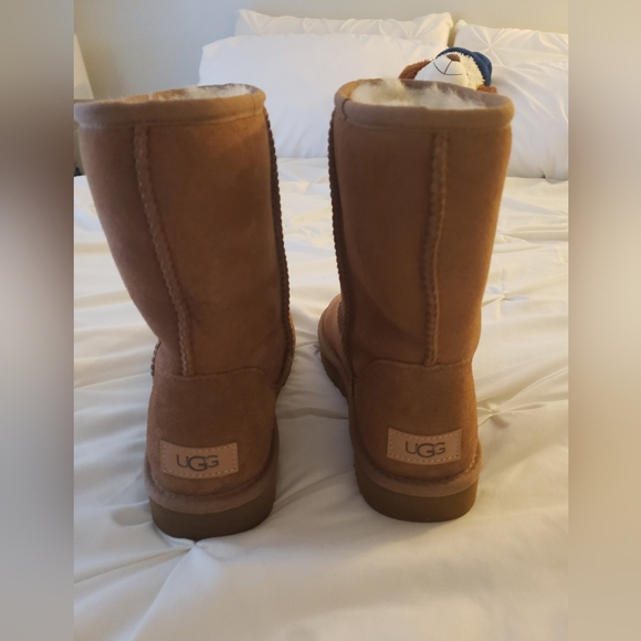 UGG | classic 🎁 - Picture 3 of 8
